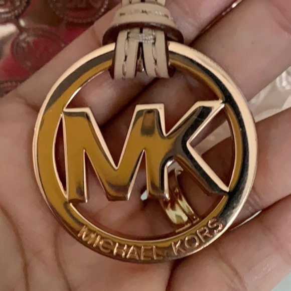 Michael Kors Grayson LARGE Satchel - Picture 4 of 6